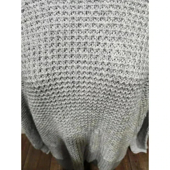 American Eagle Cropped Sweater Womens M Grey Pullover Turtleneck Casual Knit Top - Picture 2 of 6